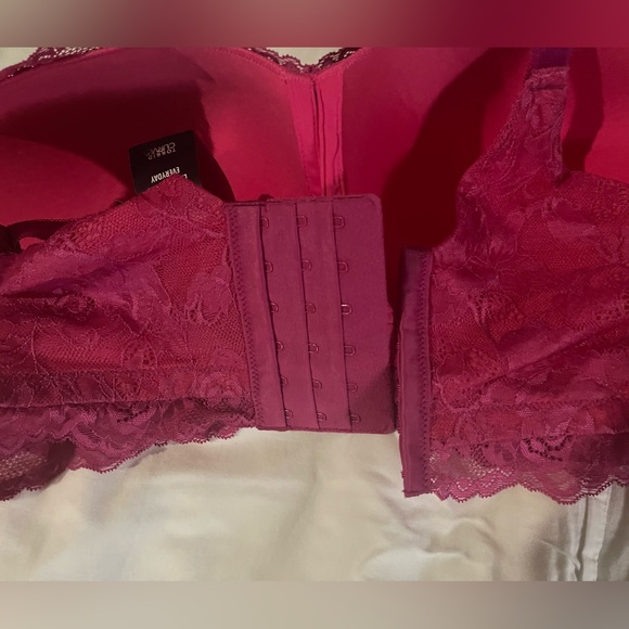 TORRID Pink Lace Bra - Picture 4 of 4